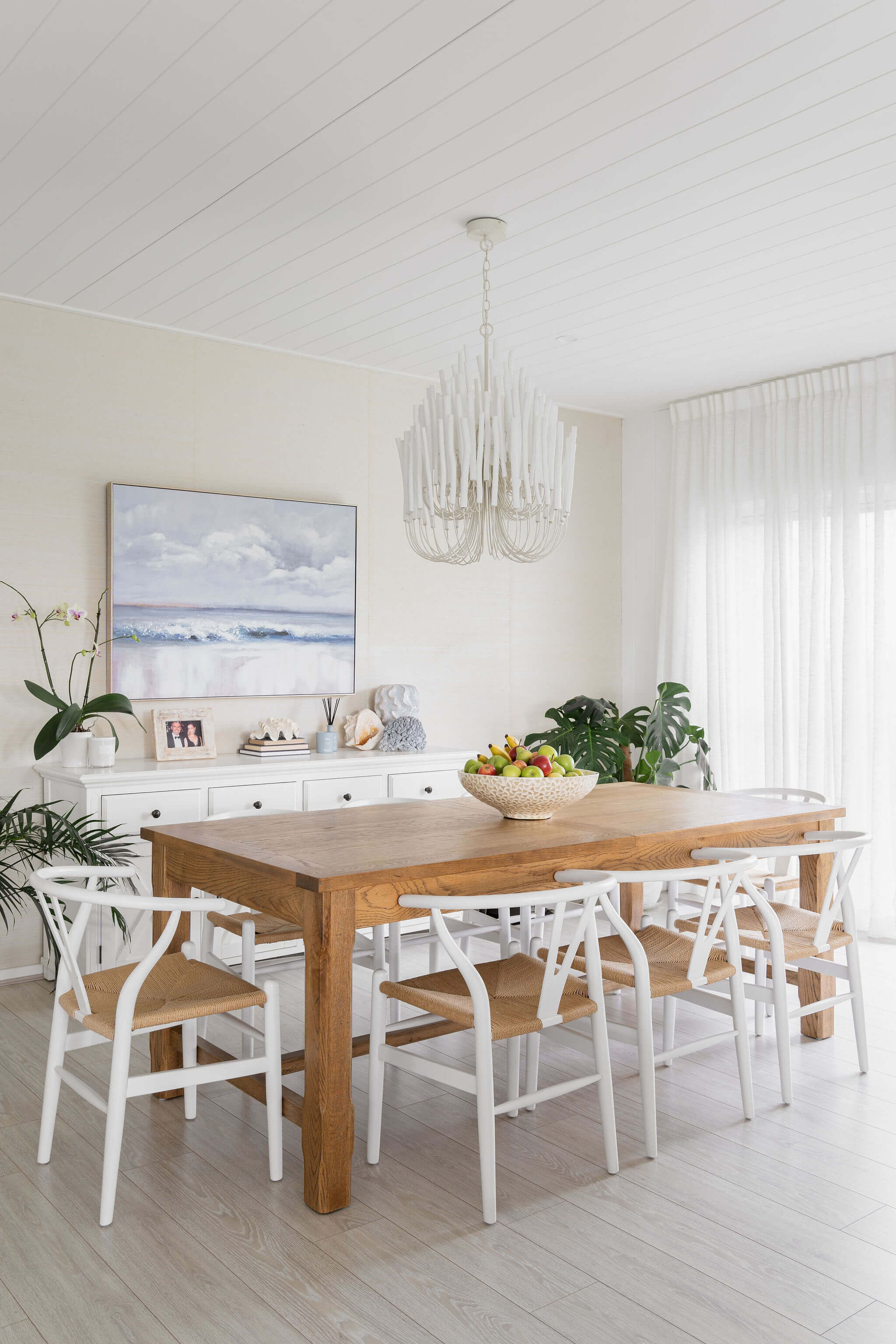 @coastalhamptonstyle Dining Room