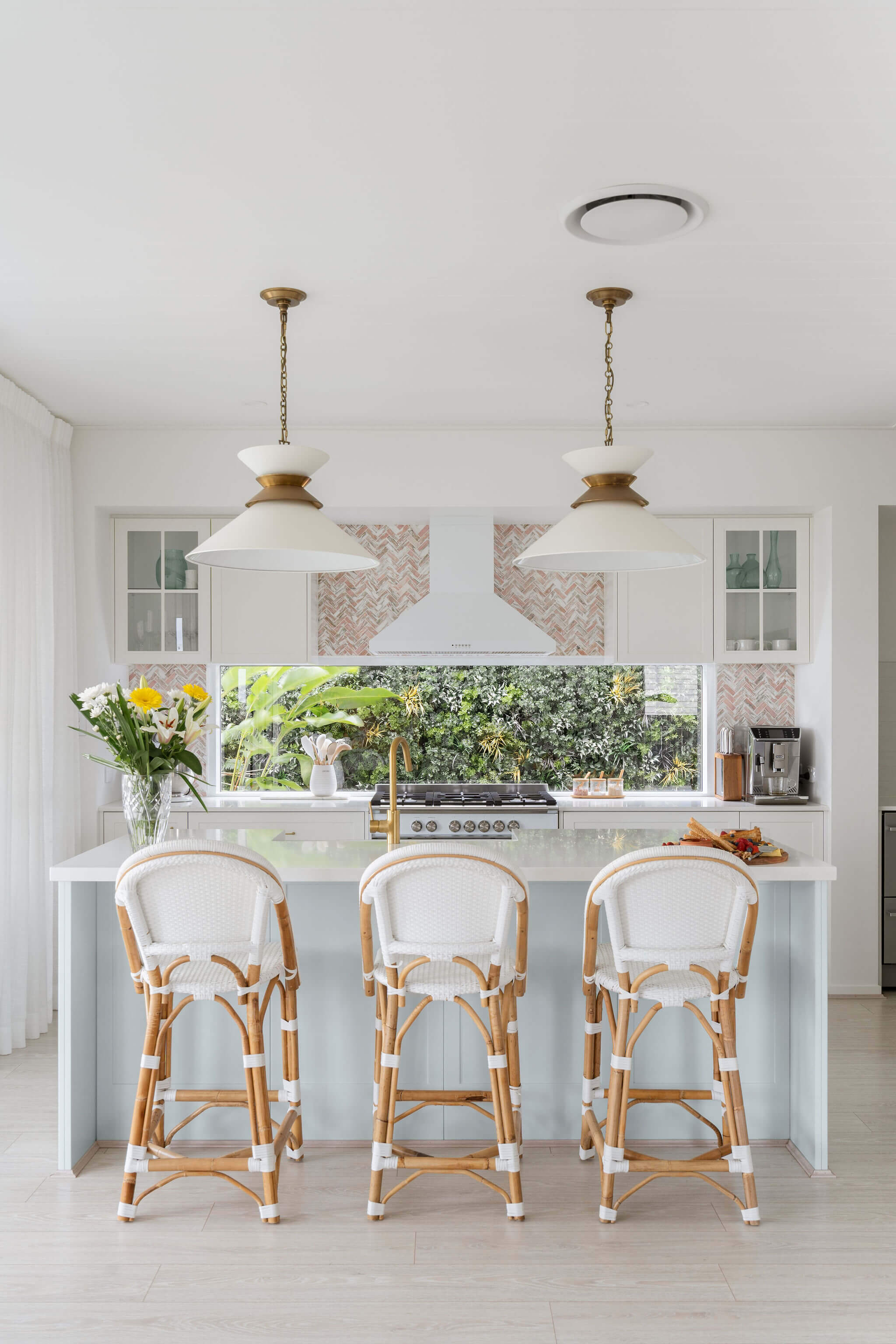 @coastalhamptonstyle Kitchen