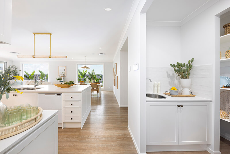 meridian-single-story-home-design-kitchen.jpg