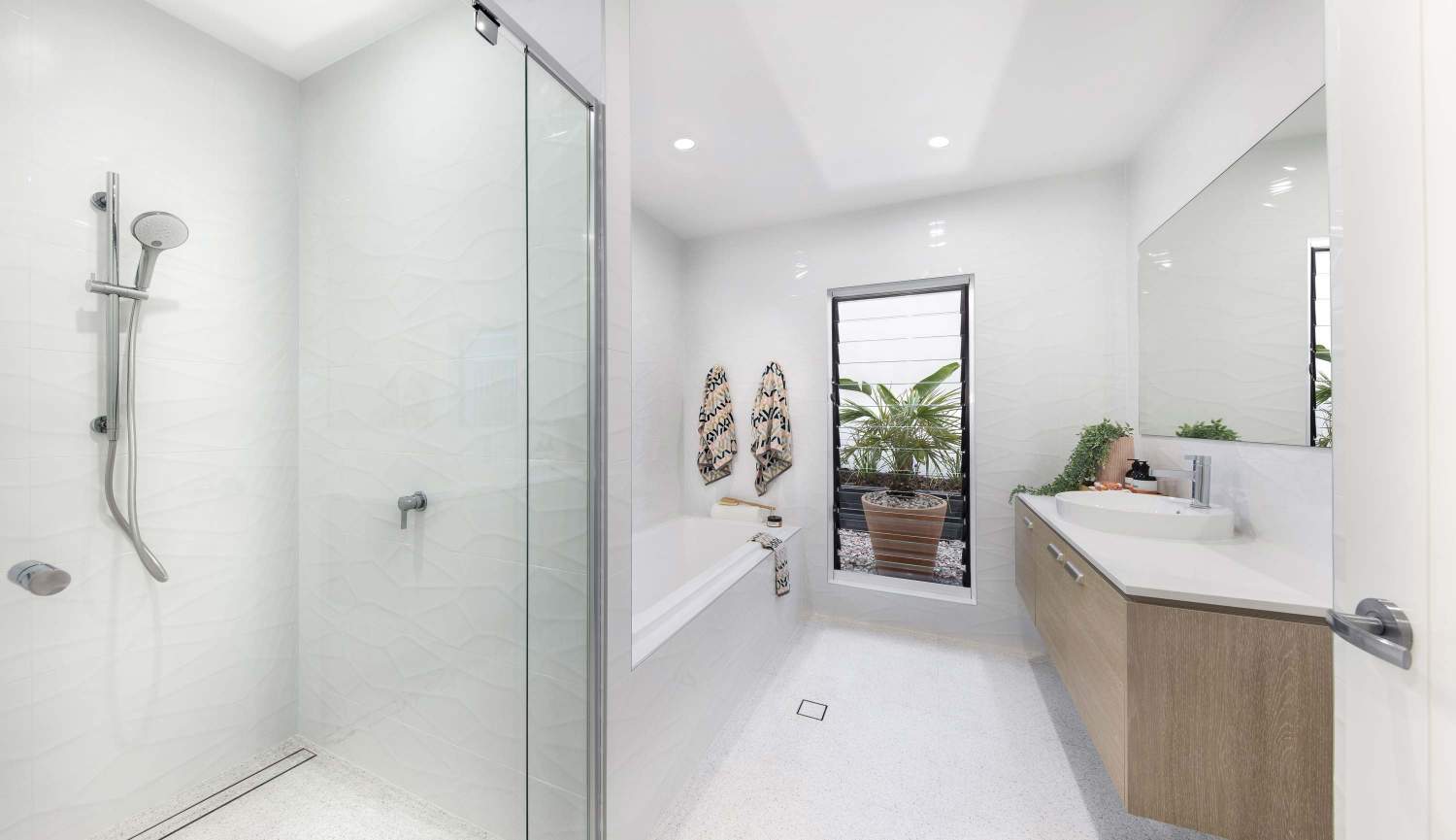 Mika35 Single Storey House Design Bathroom