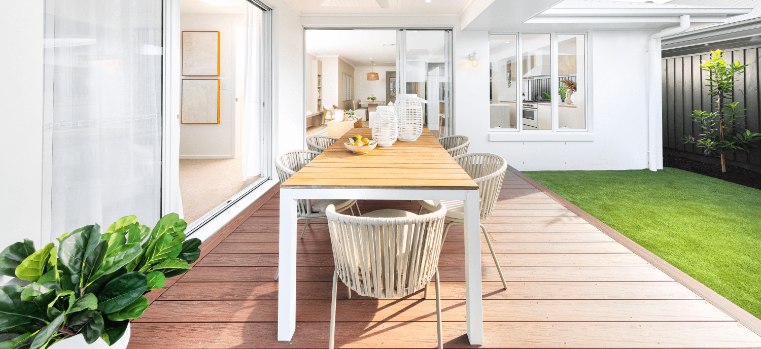 oasis_single_story_house_design_outdoor_living.png
